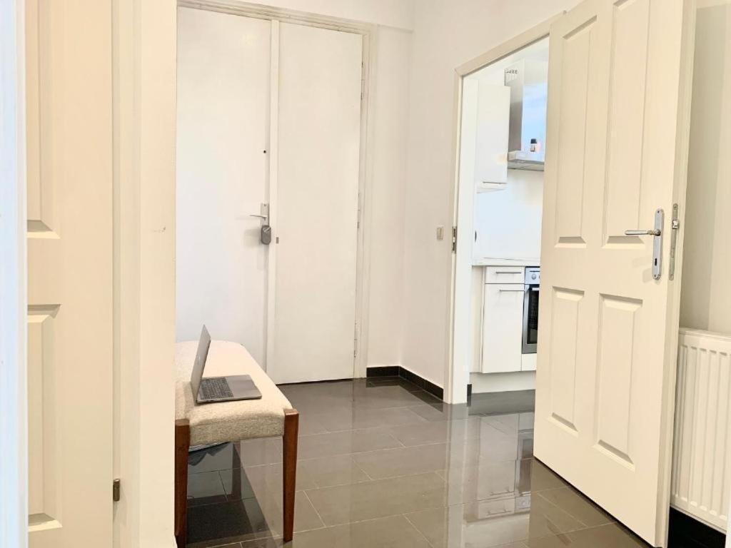 & Modern With Balcony Appartamento