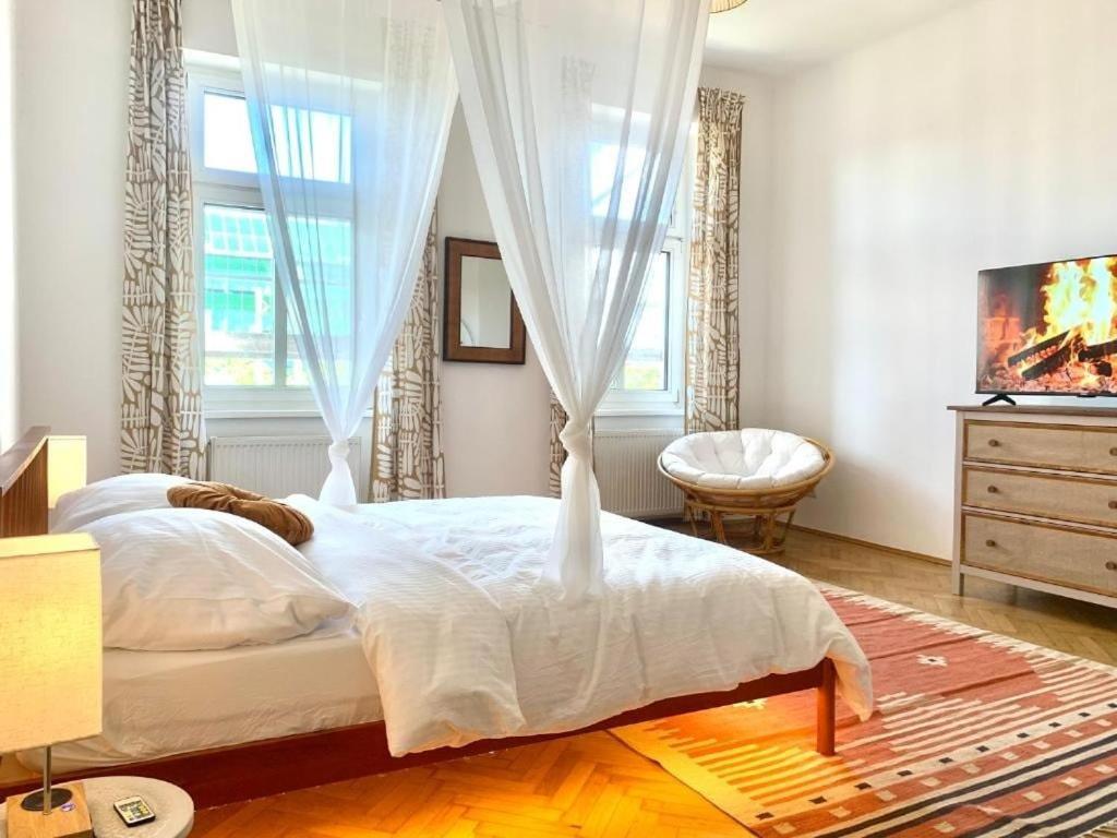 & Modern With Balcony Appartamento Vienna