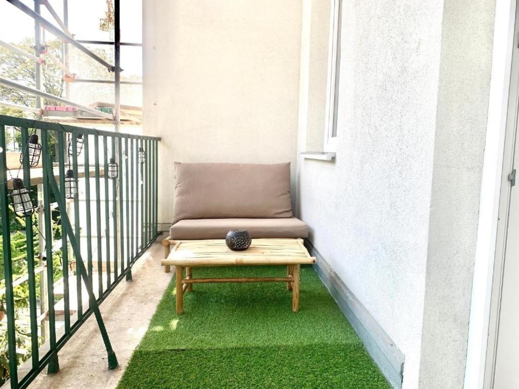 & Modern With Balcony Appartamento *