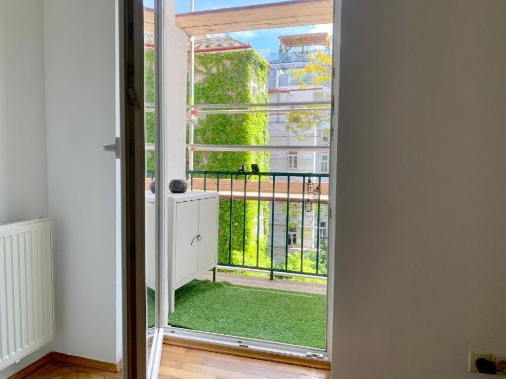 Appartamento & Modern With Balcony